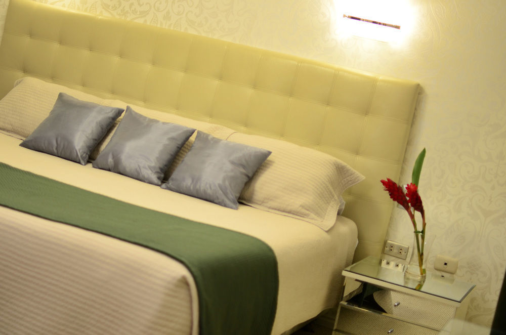 Отель Casa Andina Standard Trujillo Plaza Экстерьер фото